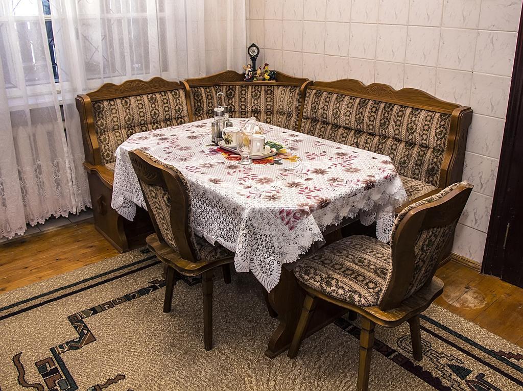 Vip-Apartments Angel Palas Chernivtsi Εξωτερικό φωτογραφία